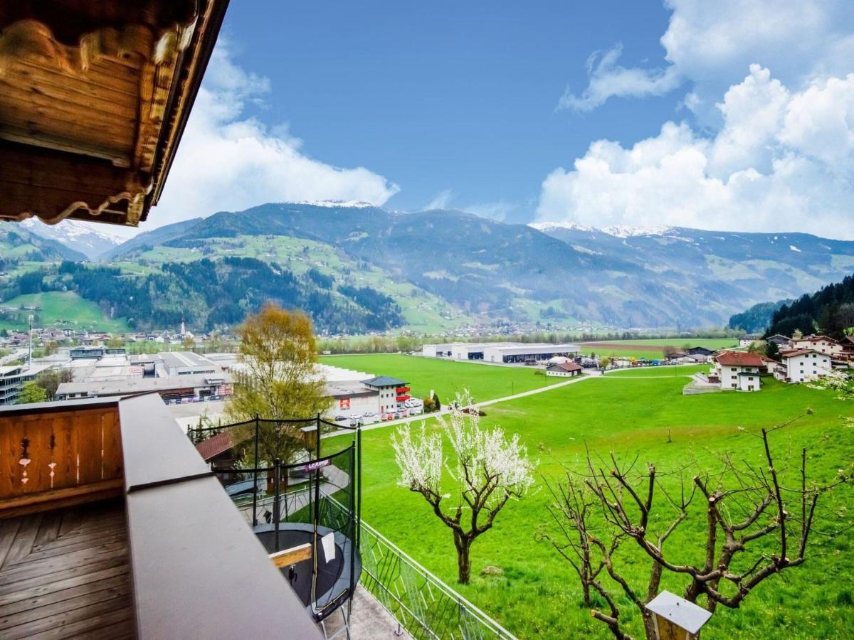 Scenic Apartment In Tirol With Garden Kaltenbach Εξωτερικό φωτογραφία